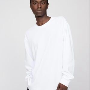 NWT Unisex Uniqlo AIRism White Long Sleeve Cotton Crew Neck Tee SZ Small